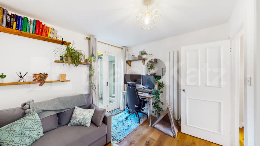Bright Two-Bedroom Garden Flat in Tufnell Park Tufnell Park Road, Tufnell Park 